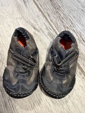 Kids Casual Slip-On Shoes in Black and Brown 6